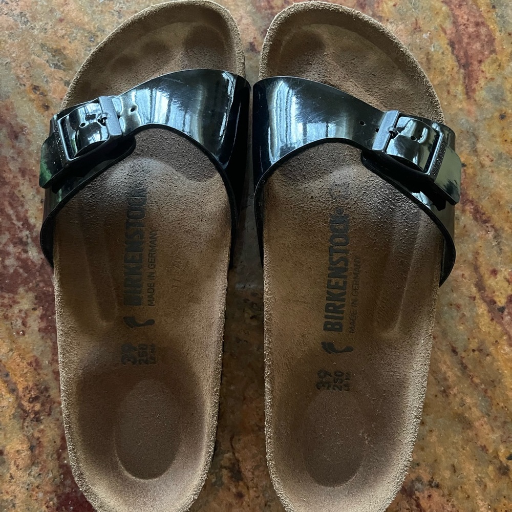 Birkenstock sandals black patent leather. Size 39.